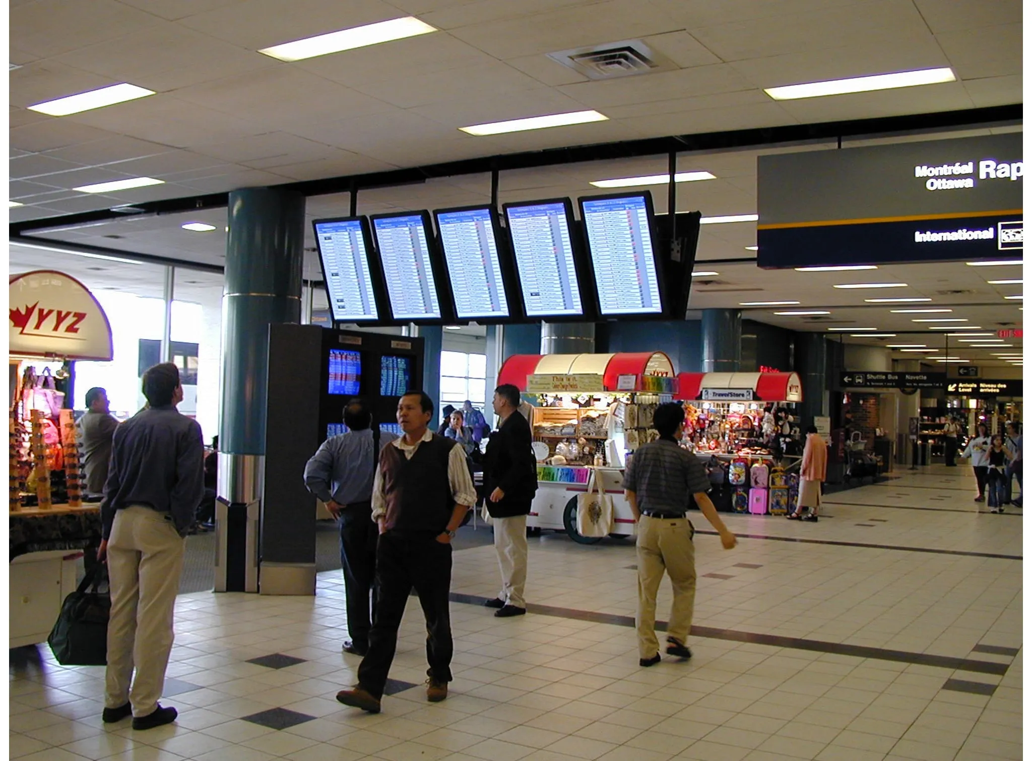 Back-to-Back Ceiling Mount TILT BOX FOR TWO DISPLAYS UP TO 90"