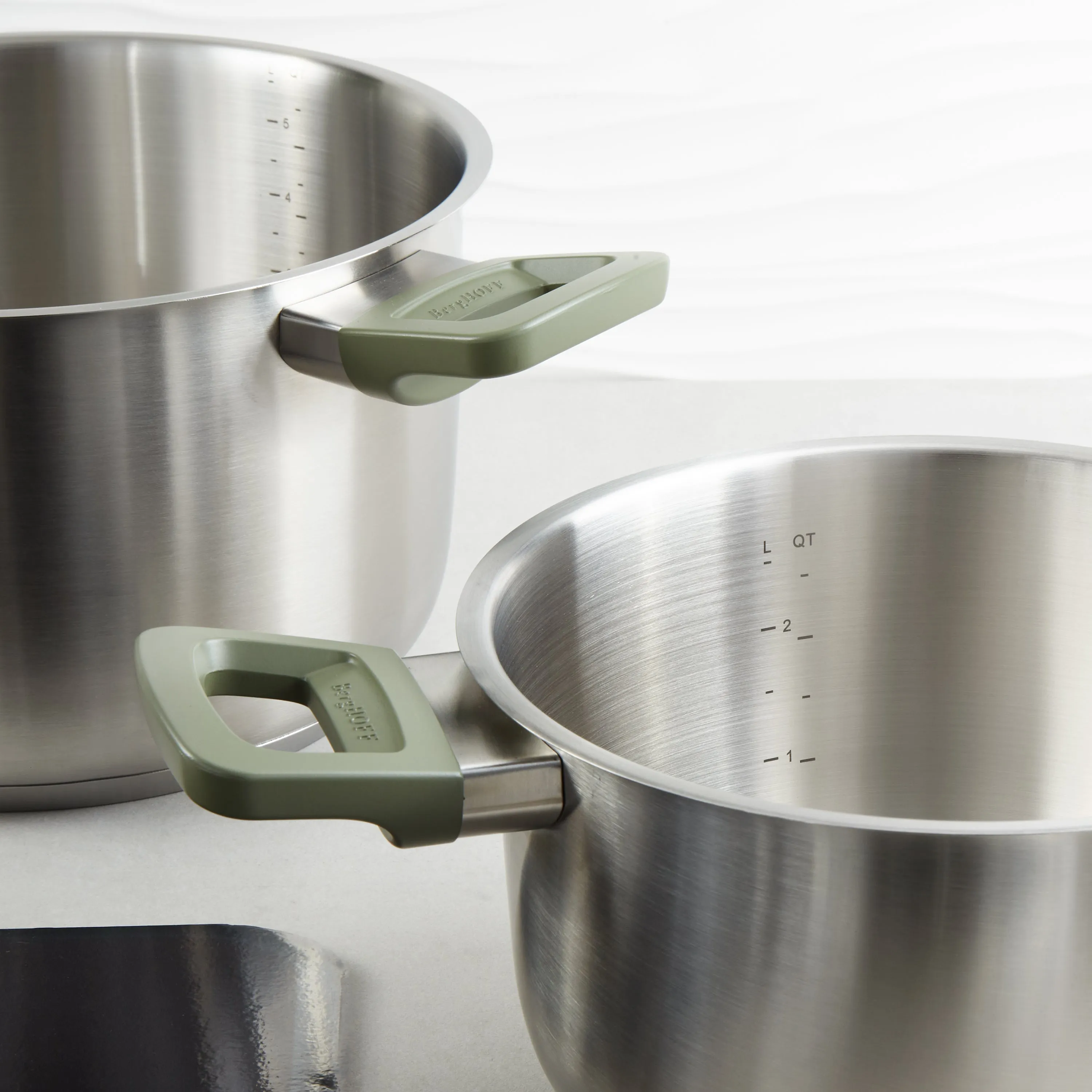 BergHOFF Leo Bolt 8pc Recycled Stainless Steel Cookware Set, Green