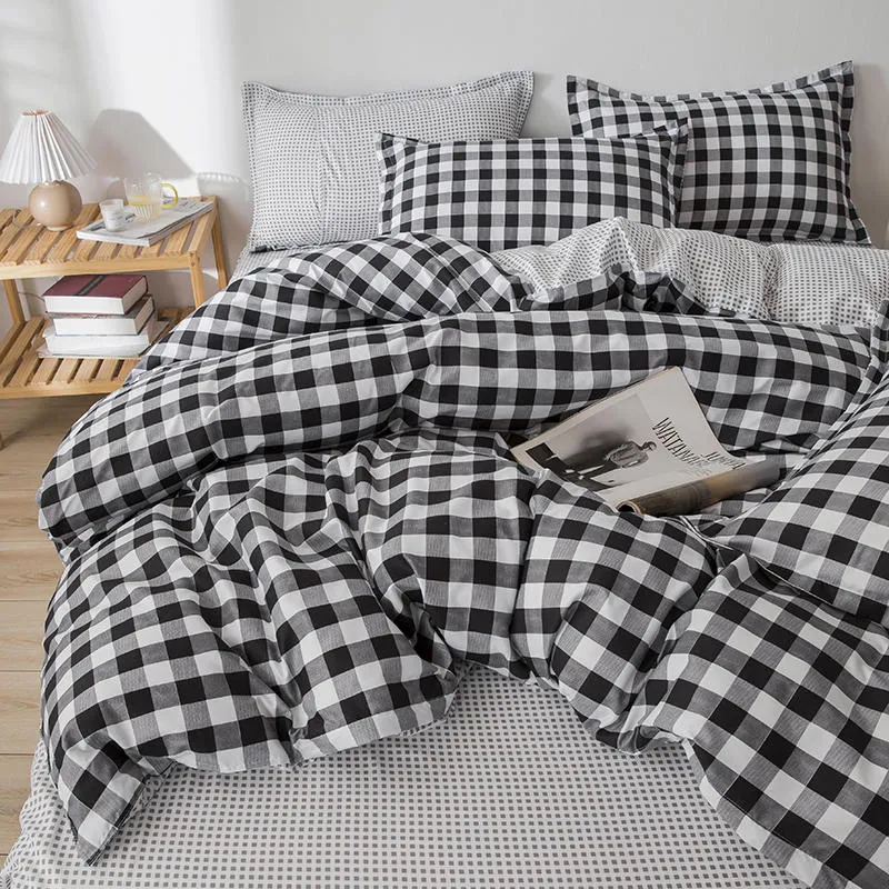 Bonenjoy Queen Size Bedding Set White Color Black Plaid Microfiber Reactive Printed King Size Bed Linen Sets For Bedroom Kit