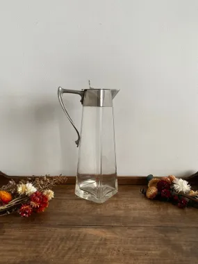 Carafe en verre travaillé avec bouchon métal argenté