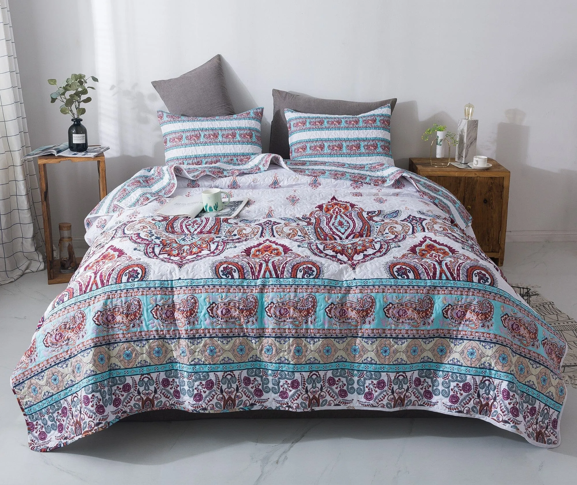 DaDa Bedding Bohemian Summertime White Blue Floral Paisley Bedspread Set (KSX-003)