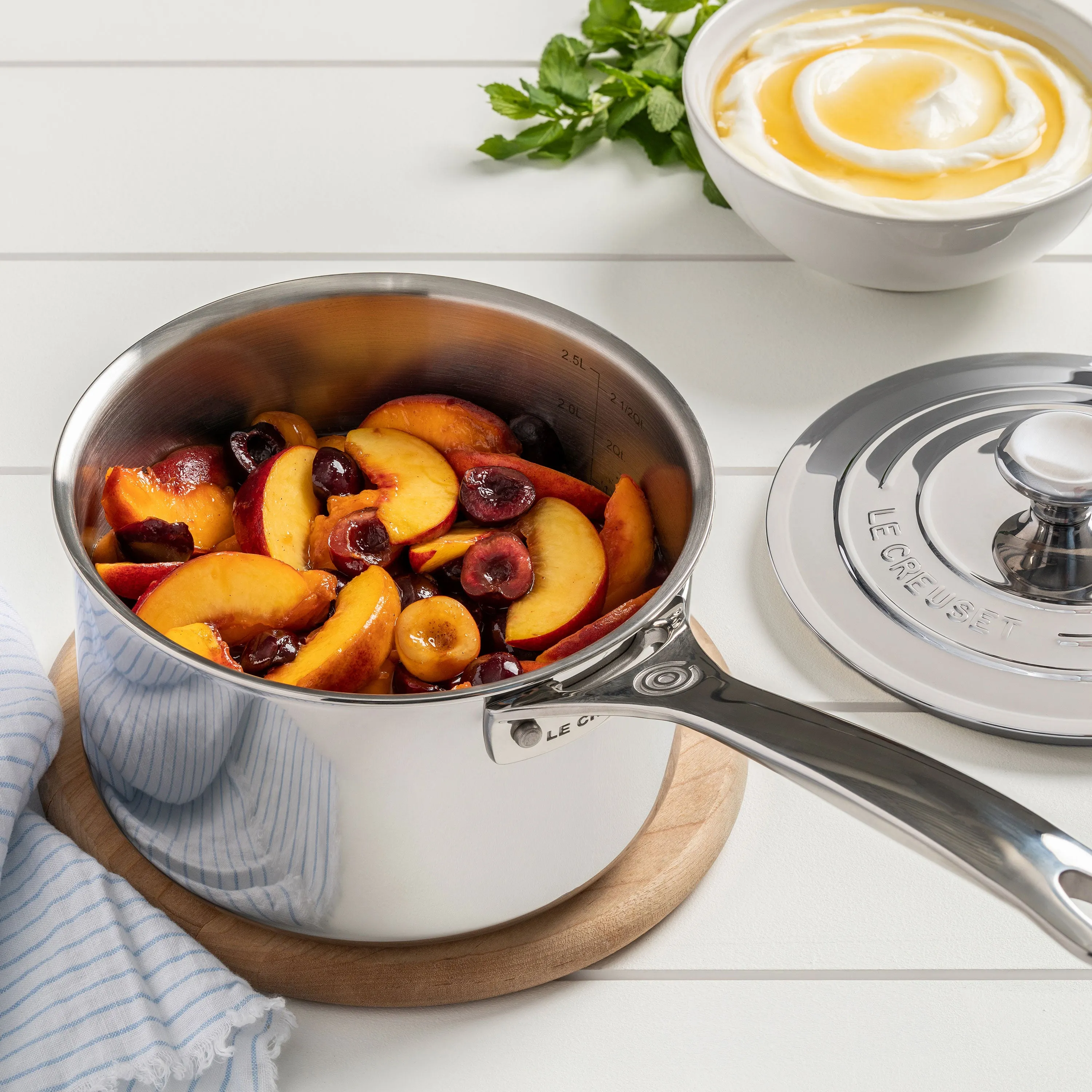 Le Creuset Stainless Steel 2-quart Saucepan