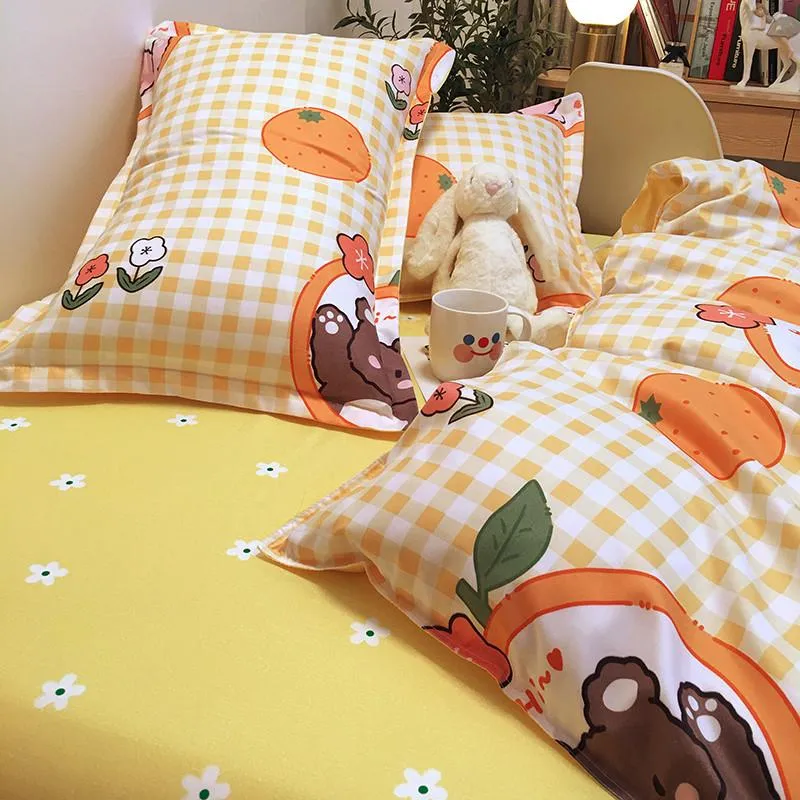 Rabbit and Teddy Bear Print Bedding Set